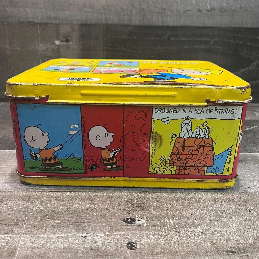 Vintage Peanuts Thermos Metal Lunch Box & Thermos Set Charlie Brown Snoopy 1970s